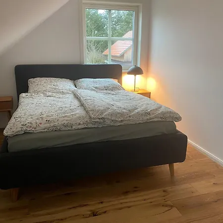 Am Schilfweg Mit Kanu *