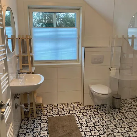 Am Schilfweg Mit Kanu * 바린